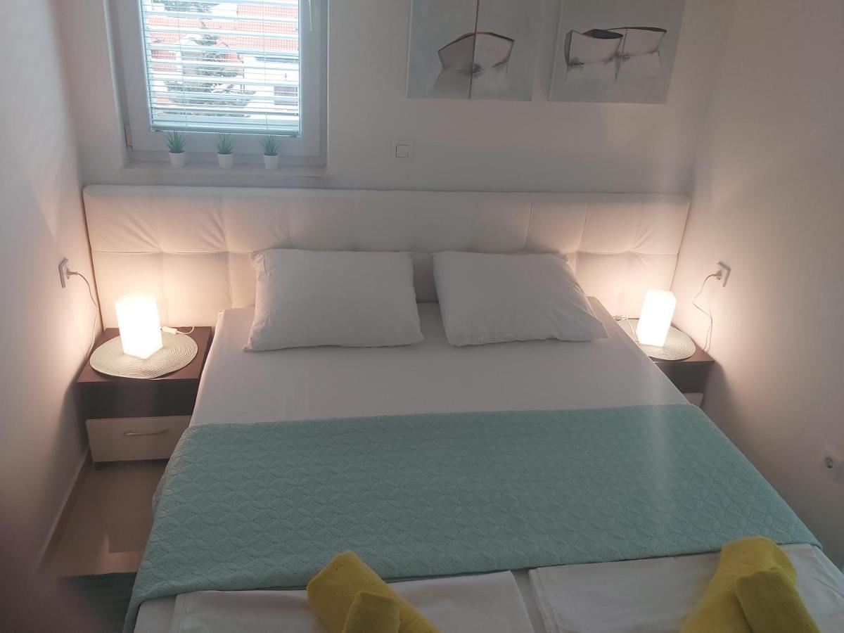 Apartment Adrijana Novalja Kültér fotó