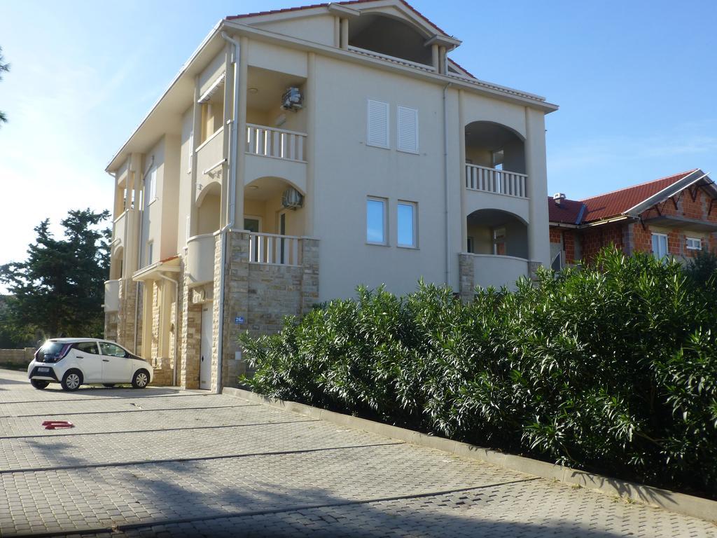 Apartment Adrijana Novalja Kültér fotó